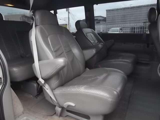 シボレーアストロ LT 4WD 8ナンバー DVDナビ 3列シート ETC(11枚目)