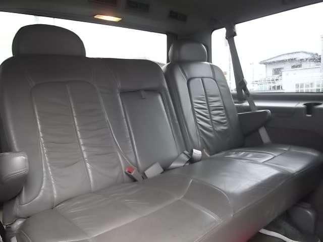 シボレーアストロ LT 4WD 8ナンバー DVDナビ 3列シート ETC(19枚目)