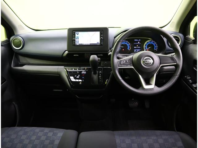 デイズ ハイウェイスター X/エマブレ/ フルセグナビ/バックモニター/エマブレ/車線逸脱警報/ベンチシート/インテリキー/革巻ステア/アイドリングS/ミラーウインカー/F&Rソナー/オートLED/14AW/CVT(10枚目)