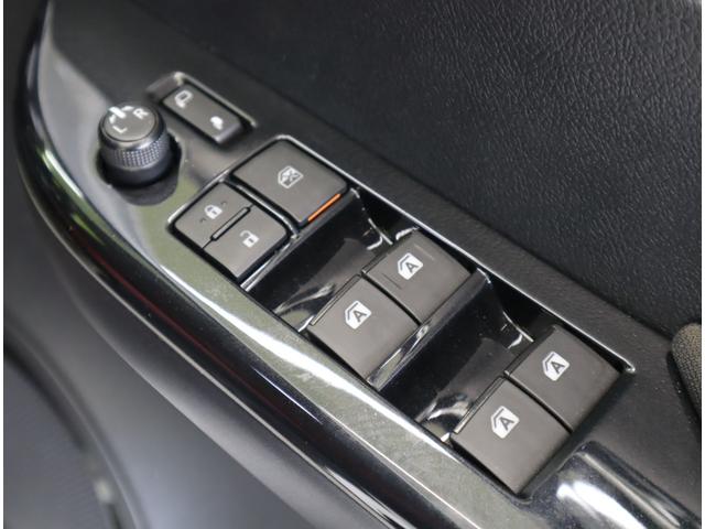 ハイラックス Ｚ／１１型ナビ／リフトＵＰ／ＧＲマッドガード／トノカバー／　１１型フルセグナビ／Ｂカメラ／シートカバー／レーダークルーズ／プリクラッシュ／スマートキー／クリアランスソナー／ＴＯＹＯＴＡデカール／マッドガード／リフトＵＰ／トノカバーＬＥＤ／１７ＡＷ／６ＡＴ（37枚目）