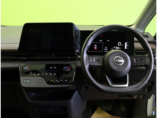 セレナ e-パワー ハイウェイスターV/Fスポイラー/8人乗/ 9型フルセグナビ/両側自動ドア/インテリキー/プロパイロット/車線逸脱抑制/エマブレ/革巻ステア/ETC/Fスポイラー/ミラーウインカー/F&Rソナー/オートLED/16AW/8人乗(11枚目)