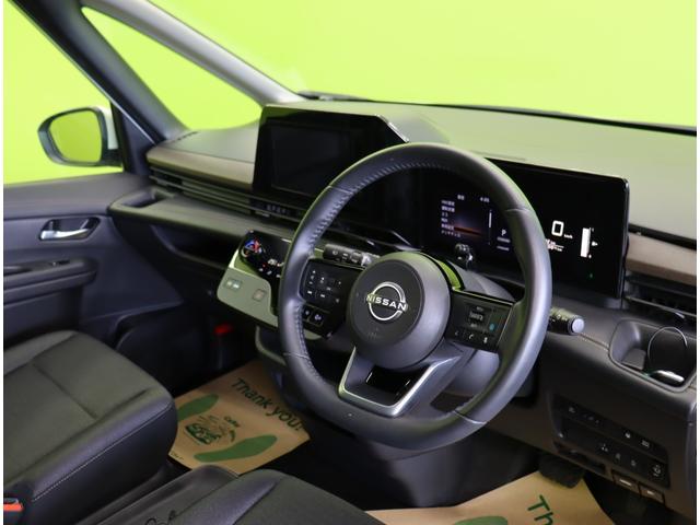 セレナ e-パワー ハイウェイスターV/Fスポイラー/8人乗/ 9型フルセグナビ/両側自動ドア/インテリキー/プロパイロット/車線逸脱抑制/エマブレ/革巻ステア/ETC/Fスポイラー/ミラーウインカー/F&Rソナー/オートLED/16AW/8人乗(28枚目)