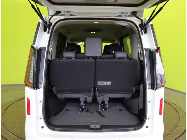 セレナ e-パワー ハイウェイスターV/Fスポイラー/8人乗/ 9型フルセグナビ/両側自動ドア/インテリキー/プロパイロット/車線逸脱抑制/エマブレ/革巻ステア/ETC/Fスポイラー/ミラーウインカー/F&Rソナー/オートLED/16AW/8人乗(41枚目)