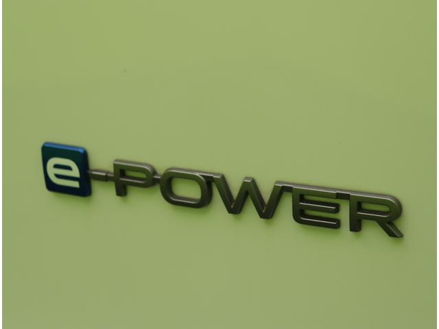 セレナ e-パワー ハイウェイスターV/Fスポイラー/8人乗/ 9型フルセグナビ/両側自動ドア/インテリキー/プロパイロット/車線逸脱抑制/エマブレ/革巻ステア/ETC/Fスポイラー/ミラーウインカー/F&Rソナー/オートLED/16AW/8人乗(59枚目)