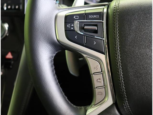 デリカD:5 P/走行8800km/8人乗/ディーゼルTB/4WD/ 10型フルセグナビ/マルチアラウンドM/両側自動ドア/スマートキー/ETC/革調シートカバー/アダプティブクルコン/BSW/LDW/オートハイビーム/LED/18AW/CVT/4WD/8人乗(20枚目)