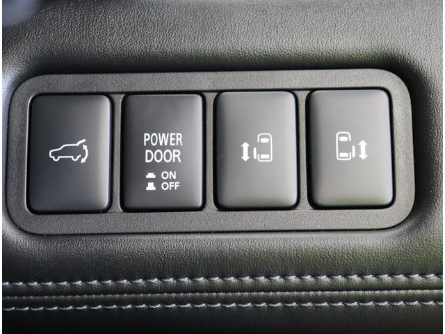 デリカD:5 P/走行8800km/8人乗/ディーゼルTB/4WD/ 10型フルセグナビ/マルチアラウンドM/両側自動ドア/スマートキー/ETC/革調シートカバー/アダプティブクルコン/BSW/LDW/オートハイビーム/LED/18AW/CVT/4WD/8人乗(24枚目)