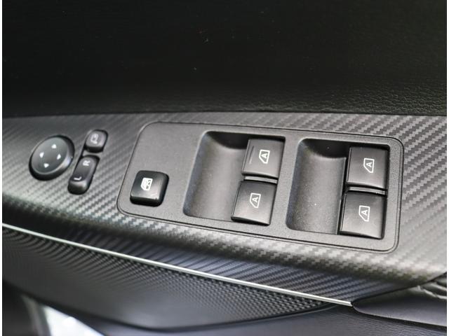 デリカD:5 P/走行8800km/8人乗/ディーゼルTB/4WD/ 10型フルセグナビ/マルチアラウンドM/両側自動ドア/スマートキー/ETC/革調シートカバー/アダプティブクルコン/BSW/LDW/オートハイビーム/LED/18AW/CVT/4WD/8人乗(36枚目)