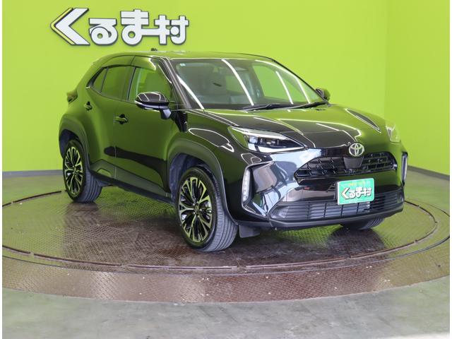 ヤリスクロス ハイブリッドＺ／パノラミックビュー／　Ｄオーディオ／パノラミックビュー／ハーフレザー／Ｐシートヒーター／クルコン／プリクラッシュ／ＢＳＭ／ＰＫＳＢ／革巻ステア／スマートキー／オートＬＥＤ／１８ＡＷ／ＣＶＴ（4枚目）