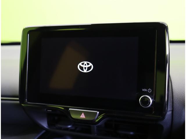 ヤリスクロス ハイブリッドＺ／パノラミックビュー／　Ｄオーディオ／パノラミックビュー／ハーフレザー／Ｐシートヒーター／クルコン／プリクラッシュ／ＢＳＭ／ＰＫＳＢ／革巻ステア／スマートキー／オートＬＥＤ／１８ＡＷ／ＣＶＴ（12枚目）