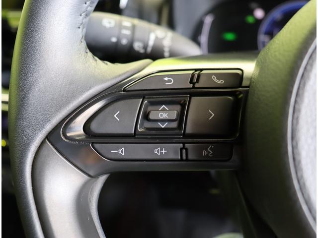 ヤリスクロス ハイブリッドＺ／パノラミックビュー／　Ｄオーディオ／パノラミックビュー／ハーフレザー／Ｐシートヒーター／クルコン／プリクラッシュ／ＢＳＭ／ＰＫＳＢ／革巻ステア／スマートキー／オートＬＥＤ／１８ＡＷ／ＣＶＴ（21枚目）