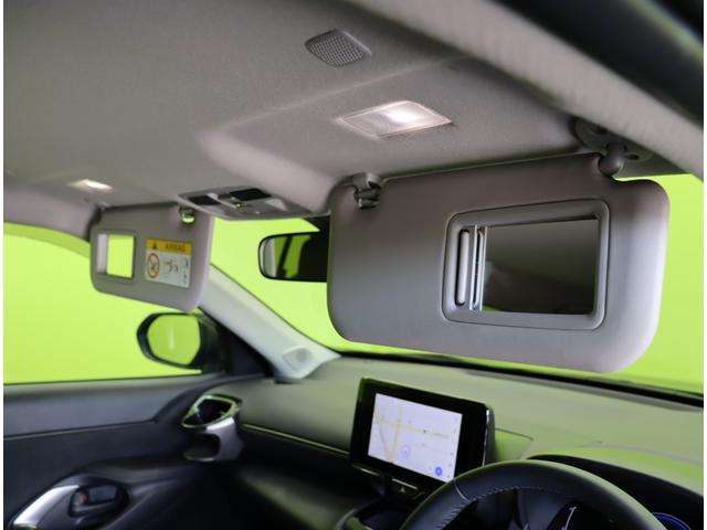 ヤリスクロス ハイブリッドＺ／パノラミックビュー／　Ｄオーディオ／パノラミックビュー／ハーフレザー／Ｐシートヒーター／クルコン／プリクラッシュ／ＢＳＭ／ＰＫＳＢ／革巻ステア／スマートキー／オートＬＥＤ／１８ＡＷ／ＣＶＴ（29枚目）