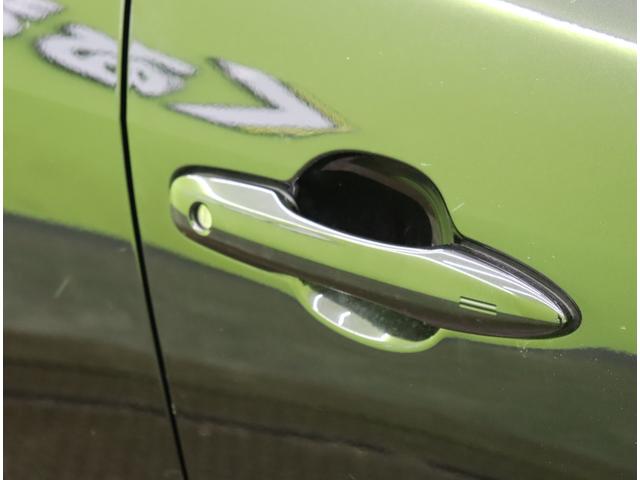 ヤリスクロス ハイブリッドＺ／パノラミックビュー／　Ｄオーディオ／パノラミックビュー／ハーフレザー／Ｐシートヒーター／クルコン／プリクラッシュ／ＢＳＭ／ＰＫＳＢ／革巻ステア／スマートキー／オートＬＥＤ／１８ＡＷ／ＣＶＴ（56枚目）