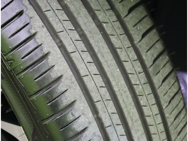 ヤリスクロス ハイブリッドＺ／パノラミックビュー／　Ｄオーディオ／パノラミックビュー／ハーフレザー／Ｐシートヒーター／クルコン／プリクラッシュ／ＢＳＭ／ＰＫＳＢ／革巻ステア／スマートキー／オートＬＥＤ／１８ＡＷ／ＣＶＴ（64枚目）