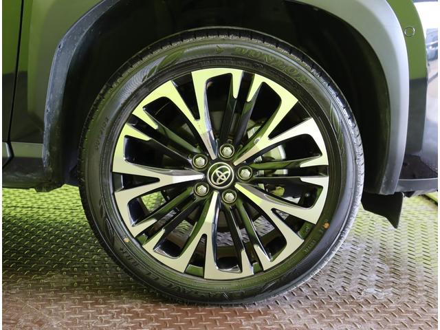 ヤリスクロス ハイブリッドＺ／パノラミックビュー／　Ｄオーディオ／パノラミックビュー／ハーフレザー／Ｐシートヒーター／クルコン／プリクラッシュ／ＢＳＭ／ＰＫＳＢ／革巻ステア／スマートキー／オートＬＥＤ／１８ＡＷ／ＣＶＴ（65枚目）