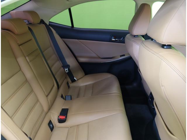 ＩＳ ＩＳ３００ｈ　バージョンＬ／ダウンサス／茶本革／　フルセグナビ／Ｂカメラ／茶革エアシート／レーダークルーズ／マークレビンソン／ＢＳＭ／パドルシフト／スマートキー／クリアランスソナー／オートＬＥＤ／ダウンサス／１７ＡＷ／ＣＶＴ（41枚目）