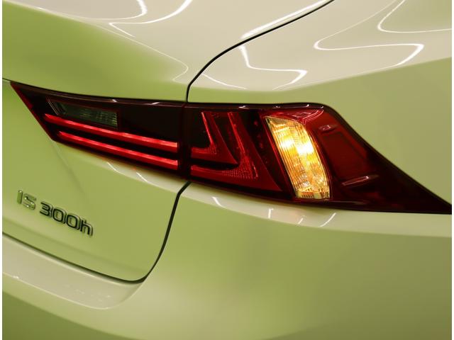 ＩＳ ＩＳ３００ｈ　バージョンＬ／ダウンサス／茶本革／　フルセグナビ／Ｂカメラ／茶革エアシート／レーダークルーズ／マークレビンソン／ＢＳＭ／パドルシフト／スマートキー／クリアランスソナー／オートＬＥＤ／ダウンサス／１７ＡＷ／ＣＶＴ（64枚目）