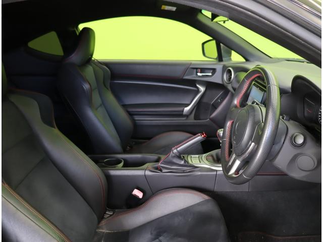 ８６ ＧＴリミテッド／６速ＭＴ／モデリスタエアロ／　フルセグナビ／Ｂカメラ／スマートキー／ＥＴＣ／ドラレコ／革巻ステア／電格ミラー／オートＨＩＤ／ＢＬＩＴＺタワーバー／モデリスタエアロ／１７ＡＷ／６速ＭＴ（29枚目）