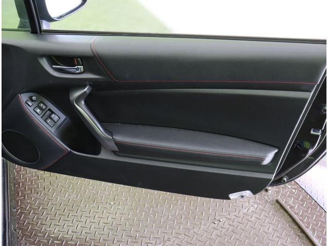 ８６ ＧＴリミテッド／６速ＭＴ／モデリスタエアロ／　フルセグナビ／Ｂカメラ／スマートキー／ＥＴＣ／ドラレコ／革巻ステア／電格ミラー／オートＨＩＤ／ＢＬＩＴＺタワーバー／モデリスタエアロ／１７ＡＷ／６速ＭＴ（33枚目）