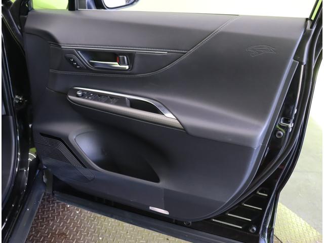 ハリアー Ｚ　レザーパッケージ／ワンオーナー／調光パノラマルーフ／　１２．３型フルセグナビ／Ｂカメラ／Ｄインナーミラー／黒革シート／レーダークルーズ／プリクラッシュ／ＢＳＭ／ＰＫＳＢ／スマートキー／Ｐバックドア／調光パノラマルーフ／ＬＥＤ／１９ＡＷ／ＣＶＴ（42枚目）