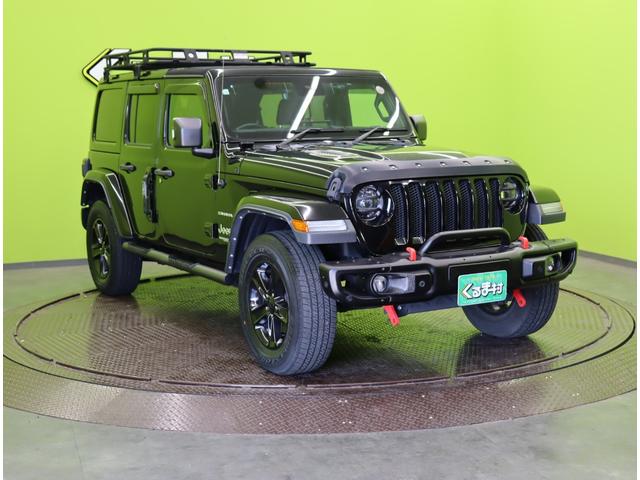 ジープ・ラングラーアンリミテッド サハラ／ワンオーナー／　フルセグナビ／Ｆ＆Ｂカメラ／黒革シート／アダプティブクルーズ／スマートキー／自動緊急ブレーキ／ブラインドスポット／オートＬＥＤ／ルーフラック／社外Ｆバンパー＆ステップ／１８ＡＷ／８ＡＴ（4枚目）