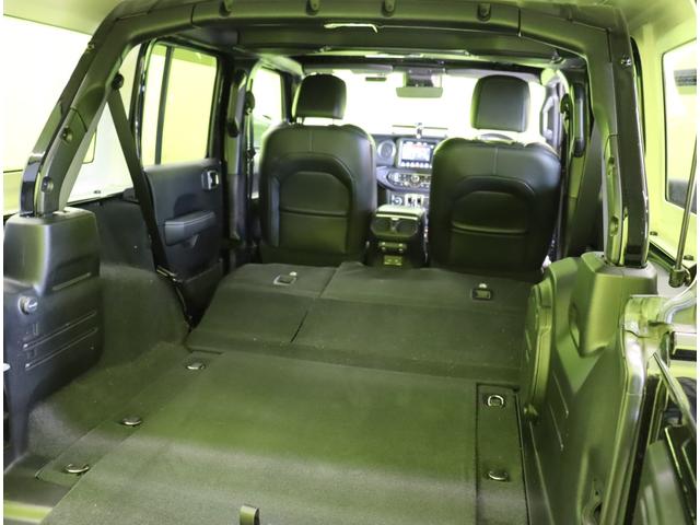 ジープ・ラングラーアンリミテッド サハラ／ワンオーナー／　フルセグナビ／Ｆ＆Ｂカメラ／黒革シート／アダプティブクルーズ／スマートキー／自動緊急ブレーキ／ブラインドスポット／オートＬＥＤ／ルーフラック／社外Ｆバンパー＆ステップ／１８ＡＷ／８ＡＴ（43枚目）