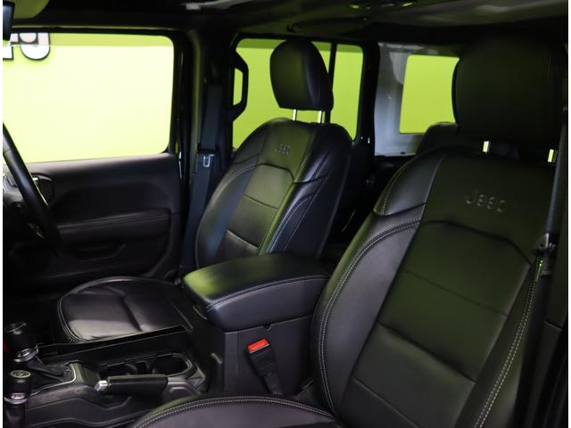 ジープ・ラングラーアンリミテッド サハラ／ワンオーナー／　フルセグナビ／Ｆ＆Ｂカメラ／黒革シート／アダプティブクルーズ／スマートキー／自動緊急ブレーキ／ブラインドスポット／オートＬＥＤ／ルーフラック／社外Ｆバンパー＆ステップ／１８ＡＷ／８ＡＴ（47枚目）