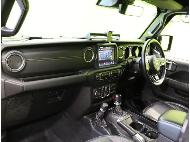 ジープ・ラングラーアンリミテッド サハラ／ワンオーナー／　フルセグナビ／Ｆ＆Ｂカメラ／黒革シート／アダプティブクルーズ／スマートキー／自動緊急ブレーキ／ブラインドスポット／オートＬＥＤ／ルーフラック／社外Ｆバンパー＆ステップ／１８ＡＷ／８ＡＴ（49枚目）