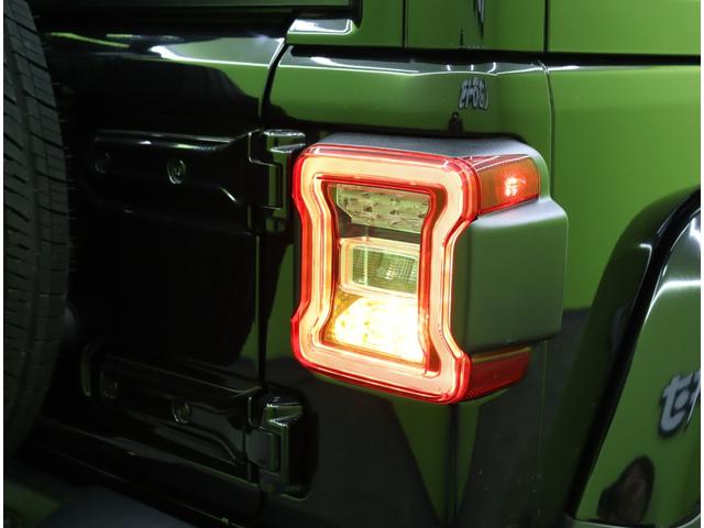 ジープ・ラングラーアンリミテッド サハラ／ワンオーナー／　フルセグナビ／Ｆ＆Ｂカメラ／黒革シート／アダプティブクルーズ／スマートキー／自動緊急ブレーキ／ブラインドスポット／オートＬＥＤ／ルーフラック／社外Ｆバンパー＆ステップ／１８ＡＷ／８ＡＴ（59枚目）