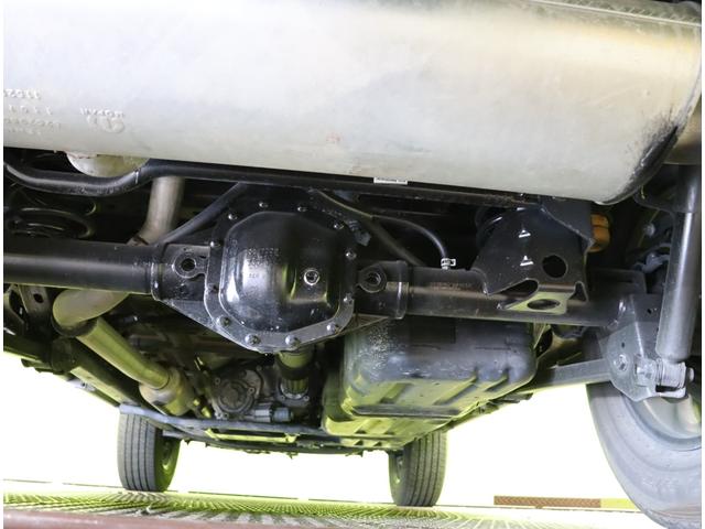 ジープ・ラングラーアンリミテッド サハラ／ワンオーナー／　フルセグナビ／Ｆ＆Ｂカメラ／黒革シート／アダプティブクルーズ／スマートキー／自動緊急ブレーキ／ブラインドスポット／オートＬＥＤ／ルーフラック／社外Ｆバンパー＆ステップ／１８ＡＷ／８ＡＴ（65枚目）