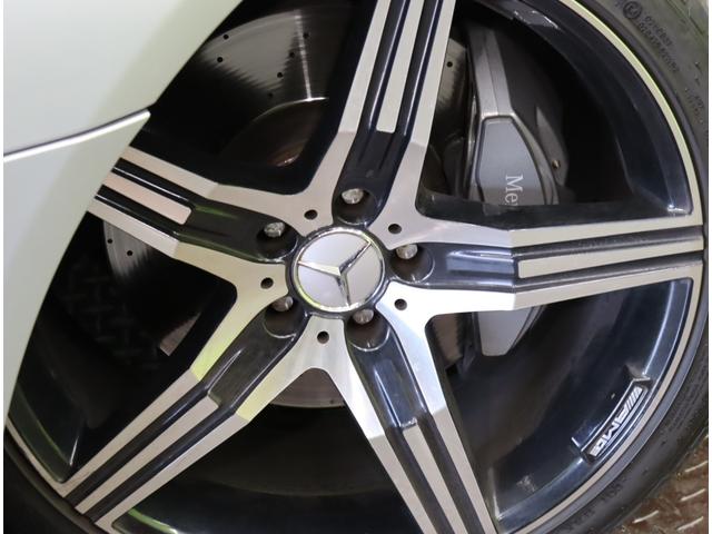 ＳＬ ＳＬ３５０／ＡＭＧスポーツＰＫＧ／走行３５６００ｋｍ／　マジックスカイバリオルーフ／フルセグナビ／Ｂカメラ／黒革エアシート／スマートキー／プレセーフブレーキ／ブラインドスポット／レーンキープ／ＨＩＤライト／ＡＭＧ２０ＡＷ／７ＡＴ（48枚目）