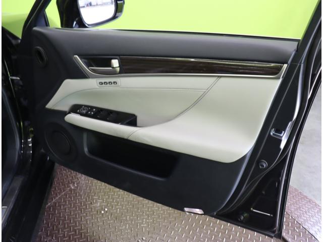 ���^�]�ȃh�A��