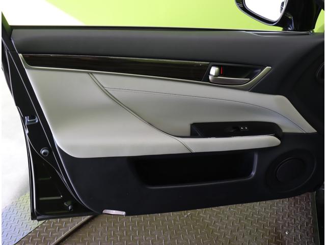 ������ȃh�A��