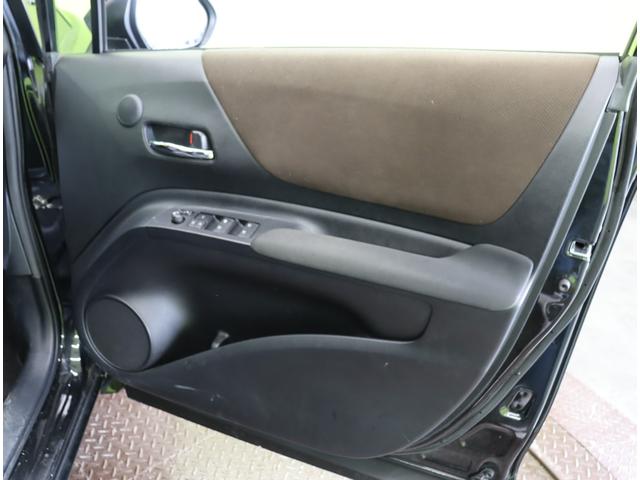 シエンタ ハイブリッドＧ　クエロ／モデリスタエアロ／Ｒモニター／　９型フルセグナビ／パノラミックビュー／１２．１型フリップダウンＭ／両側自動ドア／ハーフレザー／セーフティセンス／スマートキー／ＥＴＣ／ドラレコ／モデリスタエアロ／オートＬＥＤ／ＣＶＴ（38枚目）