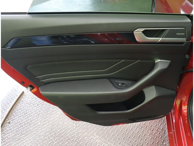 アルテオン シューティングブレーク TSI 4モーション Rラインアドバンス/サンルーフ/黒革/ 純正ナビ/全方位モニター/デジタルコックピット/黒革シート/ハーマンカードン/レーダークルーズ/ブラインドスポット/Pバックドア/ハイビームアシスト/LED/サンルーフ/20AW/7AT(51枚目)