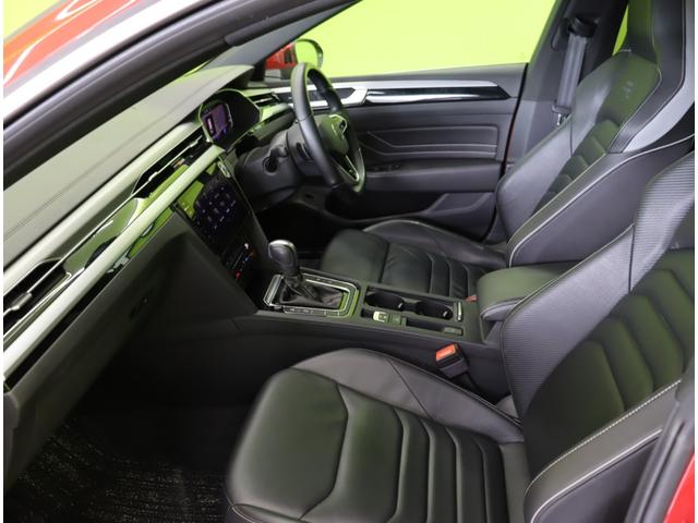 アルテオン シューティングブレーク TSI 4モーション Rラインアドバンス/サンルーフ/黒革/ 純正ナビ/全方位モニター/デジタルコックピット/黒革シート/ハーマンカードン/レーダークルーズ/ブラインドスポット/Pバックドア/ハイビームアシスト/LED/サンルーフ/20AW/7AT(53枚目)