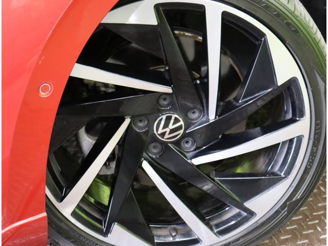 アルテオン シューティングブレーク TSI 4モーション Rラインアドバンス/サンルーフ/黒革/ 純正ナビ/全方位モニター/デジタルコックピット/黒革シート/ハーマンカードン/レーダークルーズ/ブラインドスポット/Pバックドア/ハイビームアシスト/LED/サンルーフ/20AW/7AT(61枚目)