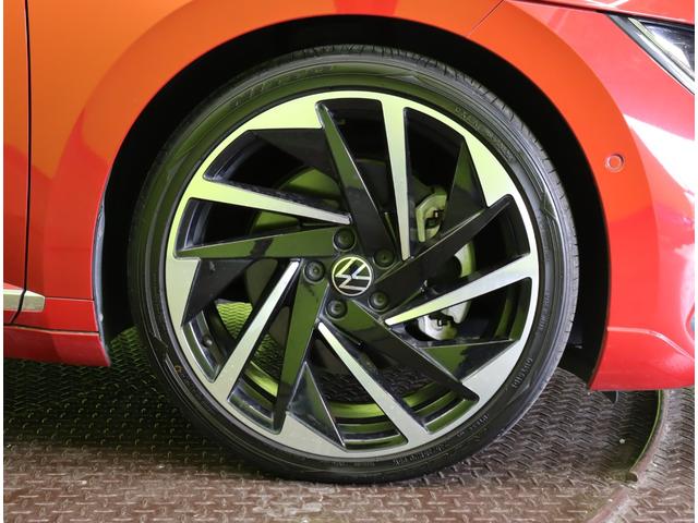 アルテオン シューティングブレーク TSI 4モーション Rラインアドバンス/サンルーフ/黒革/ 純正ナビ/全方位モニター/デジタルコックピット/黒革シート/ハーマンカードン/レーダークルーズ/ブラインドスポット/Pバックドア/ハイビームアシスト/LED/サンルーフ/20AW/7AT(73枚目)