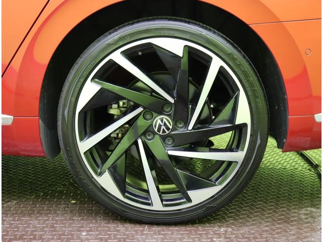 アルテオン シューティングブレーク TSI 4モーション Rラインアドバンス/サンルーフ/黒革/ 純正ナビ/全方位モニター/デジタルコックピット/黒革シート/ハーマンカードン/レーダークルーズ/ブラインドスポット/Pバックドア/ハイビームアシスト/LED/サンルーフ/20AW/7AT(75枚目)