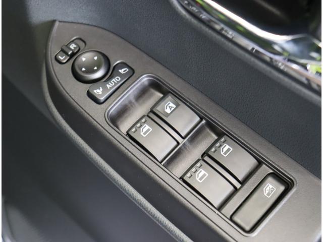 タント カスタムＸ／走行２９００ｋｍ／　両側自動ドア／ハーフレザー／シートヒーター／スマートアシスト／車線逸脱抑制／スマートキー／アイドリングＳ／オートＬＥＤ／ミラーウインカー／コーナーセンサー／１４ＡＷ／ＣＶＴ（33枚目）