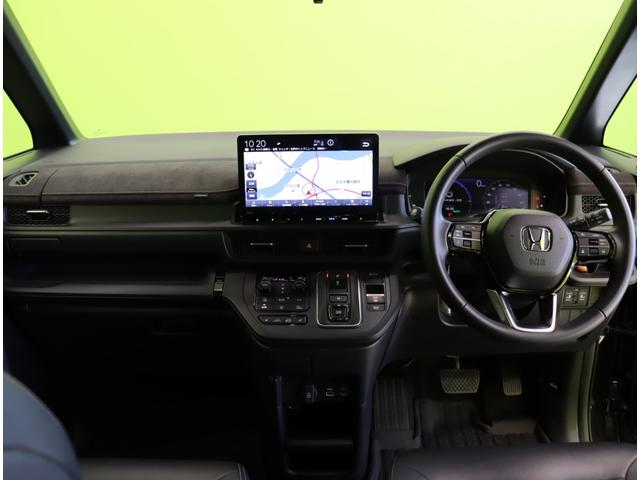 ステップワゴン ｅ：ＨＥＶスパーダ　プレミアムライン／ホンダセンシング／　１１．４型ナビＴＶ／マルチビューモニター／１５．６型フリップダウンＭ／両側自動ドア／スマートキー／ＣＭＢＳ／路外逸脱抑制／ブラインドスポット／オートハイビーム／ＬＥＤライト／１７ＡＷ／７人乗（10枚目）