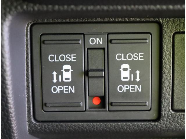 ステップワゴン ｅ：ＨＥＶスパーダ　プレミアムライン／ホンダセンシング／　１１．４型ナビＴＶ／マルチビューモニター／１５．６型フリップダウンＭ／両側自動ドア／スマートキー／ＣＭＢＳ／路外逸脱抑制／ブラインドスポット／オートハイビーム／ＬＥＤライト／１７ＡＷ／７人乗（26枚目）