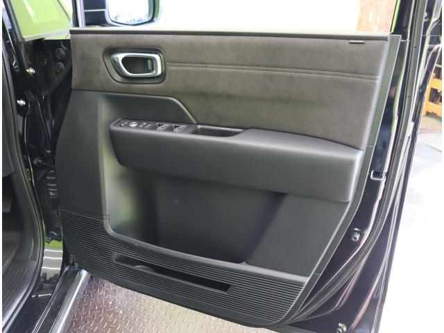 ステップワゴン ｅ：ＨＥＶスパーダ　プレミアムライン／ホンダセンシング／　１１．４型ナビＴＶ／マルチビューモニター／１５．６型フリップダウンＭ／両側自動ドア／スマートキー／ＣＭＢＳ／路外逸脱抑制／ブラインドスポット／オートハイビーム／ＬＥＤライト／１７ＡＷ／７人乗（39枚目）