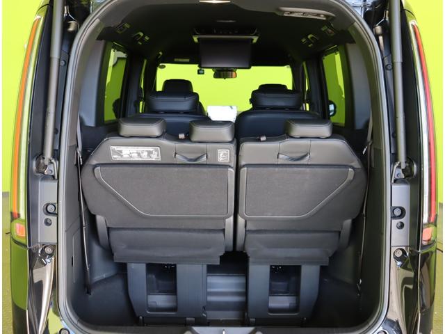 ステップワゴン ｅ：ＨＥＶスパーダ　プレミアムライン／ホンダセンシング／　１１．４型ナビＴＶ／マルチビューモニター／１５．６型フリップダウンＭ／両側自動ドア／スマートキー／ＣＭＢＳ／路外逸脱抑制／ブラインドスポット／オートハイビーム／ＬＥＤライト／１７ＡＷ／７人乗（46枚目）