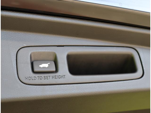 ステップワゴン ｅ：ＨＥＶスパーダ　プレミアムライン／ホンダセンシング／　１１．４型ナビＴＶ／マルチビューモニター／１５．６型フリップダウンＭ／両側自動ドア／スマートキー／ＣＭＢＳ／路外逸脱抑制／ブラインドスポット／オートハイビーム／ＬＥＤライト／１７ＡＷ／７人乗（48枚目）