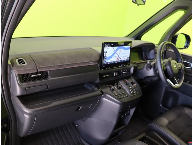 ステップワゴン ｅ：ＨＥＶスパーダ　プレミアムライン／ホンダセンシング／　１１．４型ナビＴＶ／マルチビューモニター／１５．６型フリップダウンＭ／両側自動ドア／スマートキー／ＣＭＢＳ／路外逸脱抑制／ブラインドスポット／オートハイビーム／ＬＥＤライト／１７ＡＷ／７人乗（55枚目）