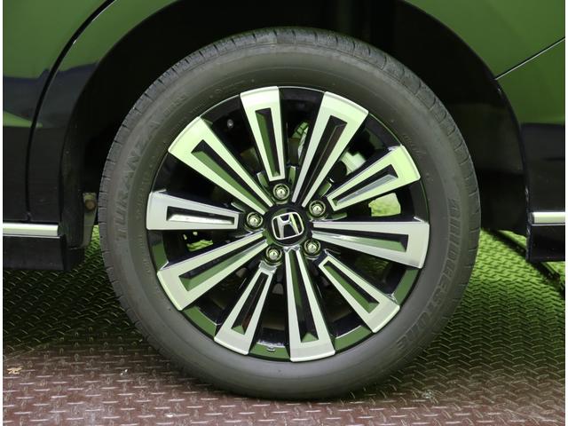 ステップワゴン ｅ：ＨＥＶスパーダ　プレミアムライン／ホンダセンシング／　１１．４型ナビＴＶ／マルチビューモニター／１５．６型フリップダウンＭ／両側自動ドア／スマートキー／ＣＭＢＳ／路外逸脱抑制／ブラインドスポット／オートハイビーム／ＬＥＤライト／１７ＡＷ／７人乗（73枚目）