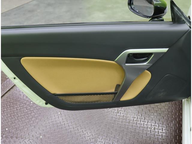 ������ȃh�A��