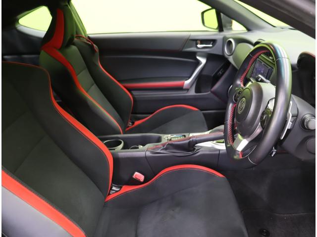 �������f�U�C����