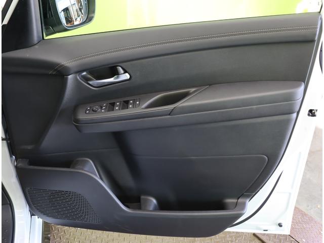 ���^�]�ȃh�A��