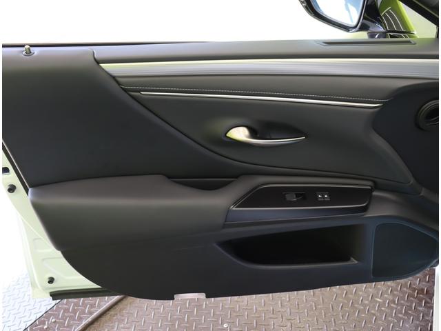 ������ȃh�A��